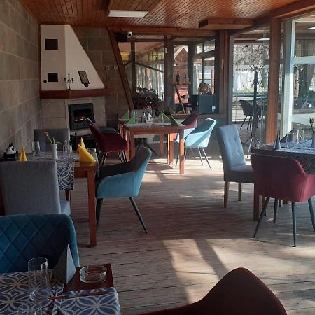 Hotel Les Razgrad 外观 照片