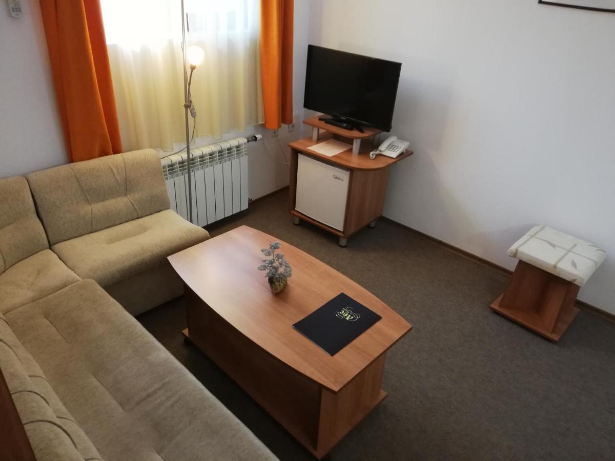 Hotel Les Razgrad 外观 照片