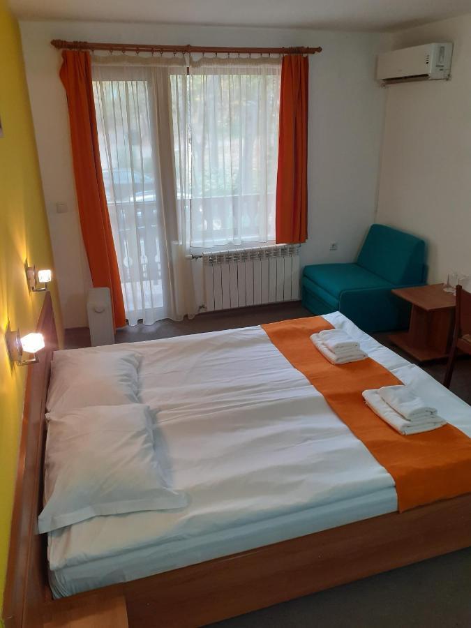 Hotel Les Razgrad 外观 照片