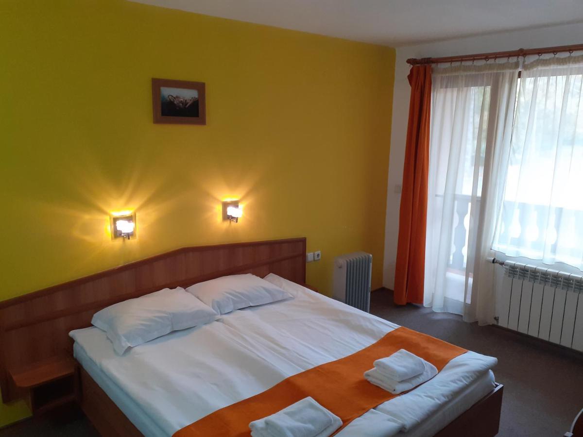 Hotel Les Razgrad 外观 照片
