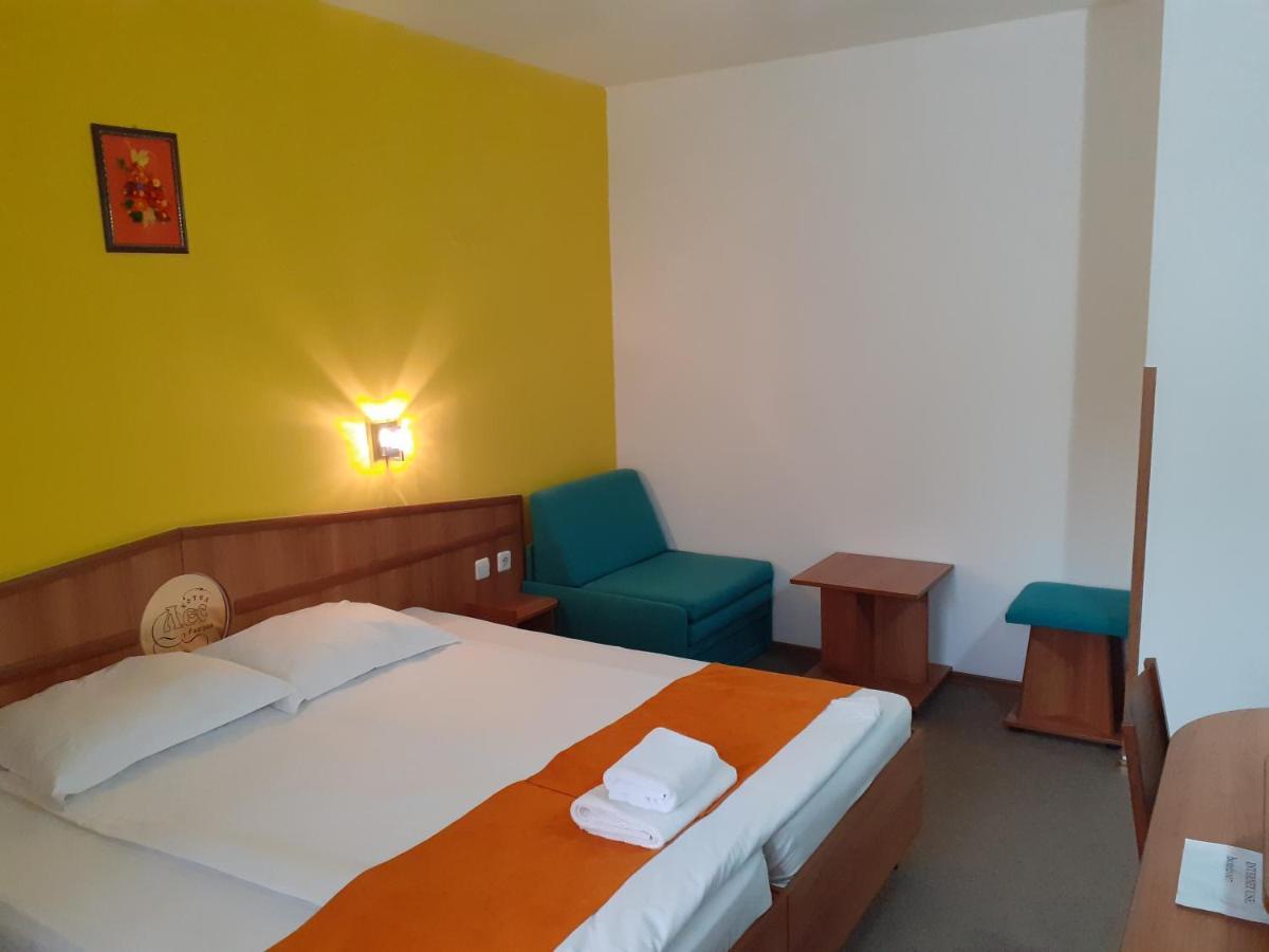 Hotel Les Razgrad 外观 照片
